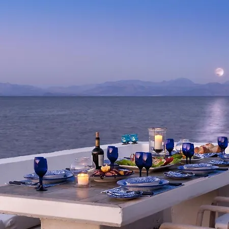 Sleeps 16 With Pool And Wifi Villa